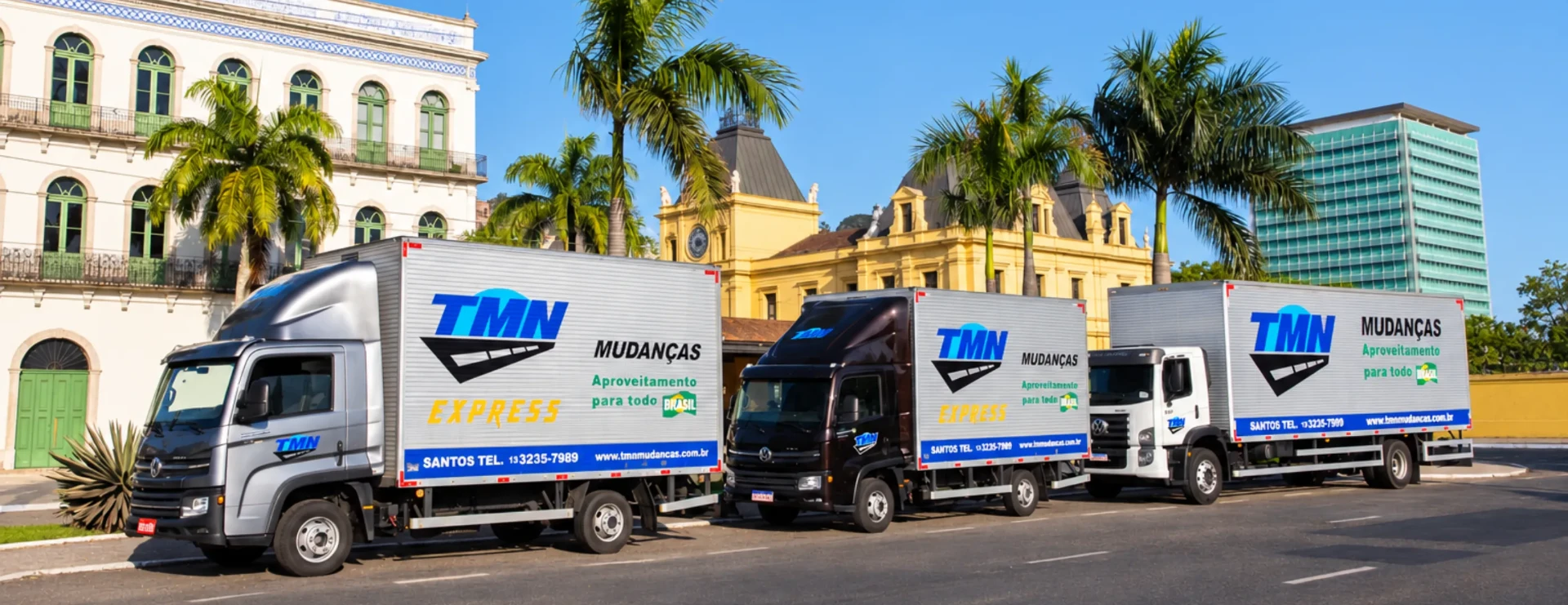 Frota própria com três caminhões identificados da TMN